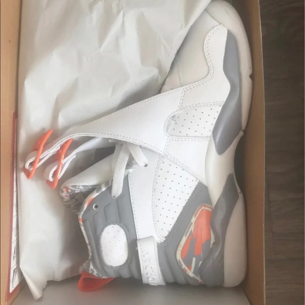 Air Jordan 8 - Picture 2 of 2